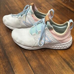 New Balance White and Pink Sneakers